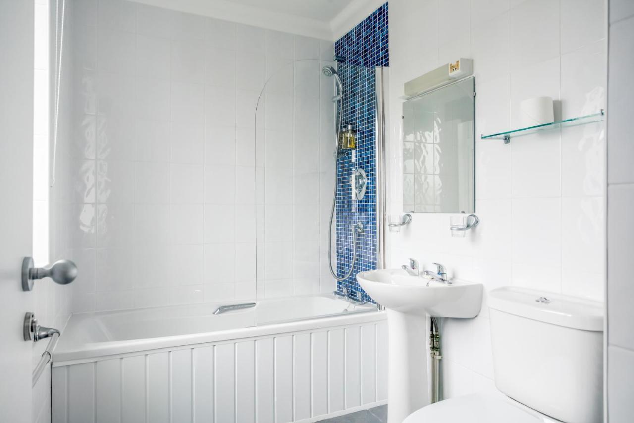 The Kilbirnie Hotel نيوكويي الغرفة الصورة